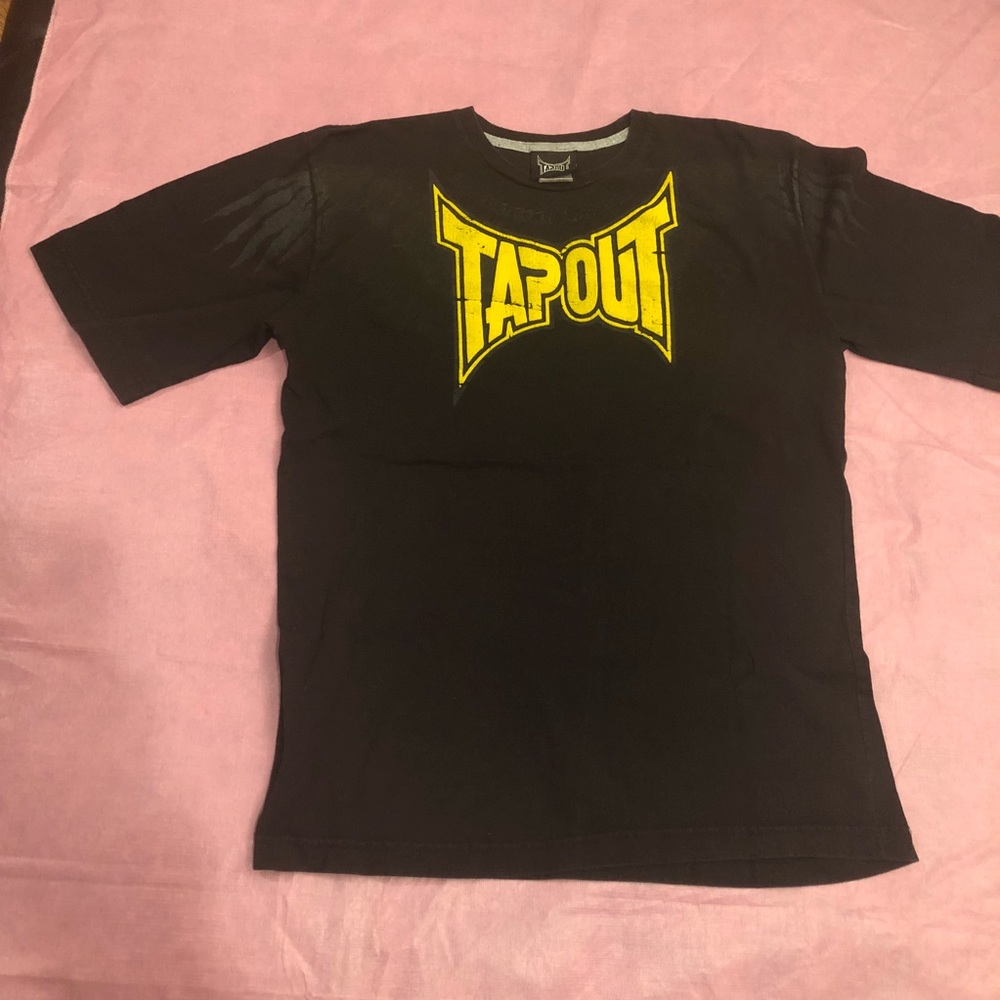 BOYS Black TapOut Logo Graphic T-Shirt Size Large